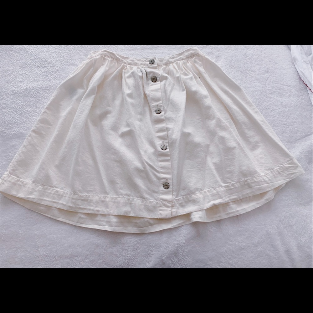 Cute denim skirt!!
